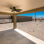 lake havasu home with yard