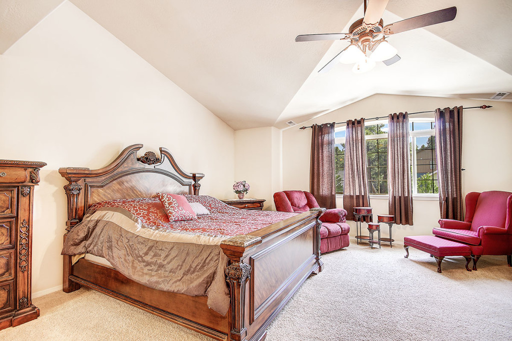 flagstaff home with vaulted ceilings