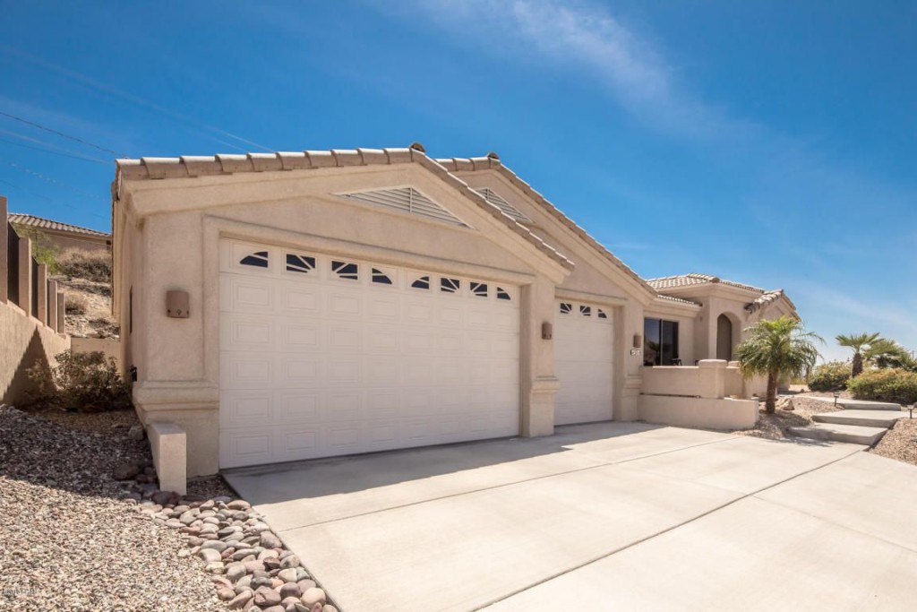 3 car 9ft garage havasu